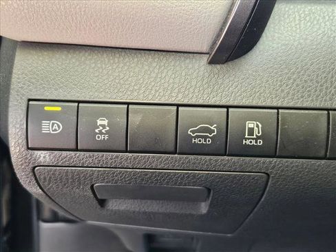 Used 2022 Toyota Camry LE image 13