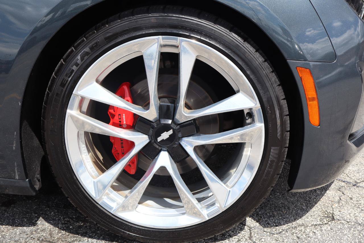Used 2020 Chevrolet Camaro LT w/ RS Package RWD image 28