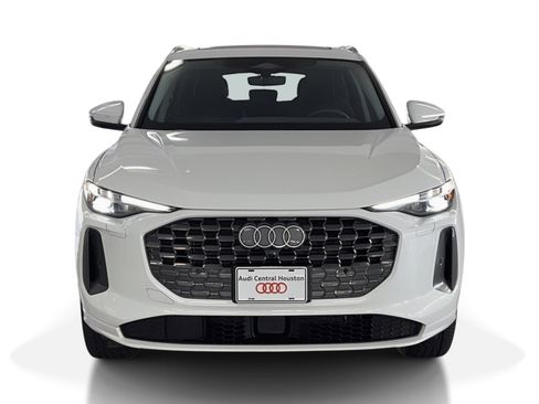 Certified 2025 Audi Q5 Premium Plus w/ Premium Plus image 6