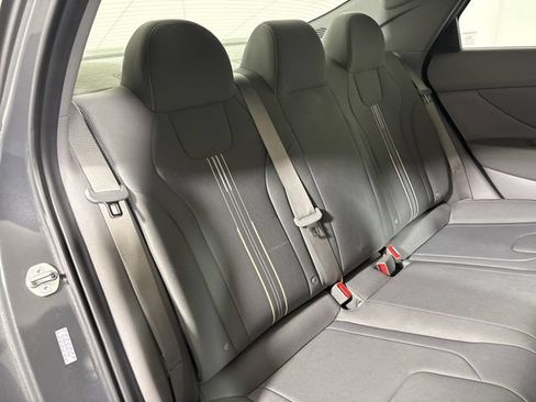 Used 2023 Hyundai Elantra SEL w/ Convenience Package FWD image 15