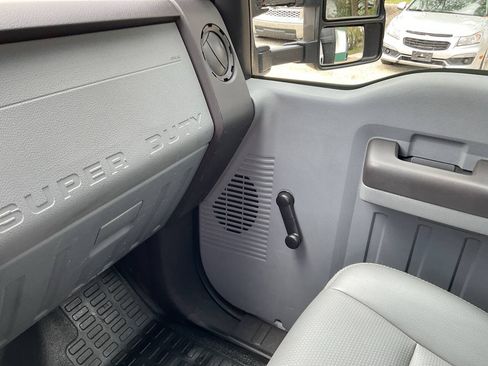 Used 2012 Ford F550 2WD Regular Cab Super Duty w/ Payload Upgrade Pkg image 27
