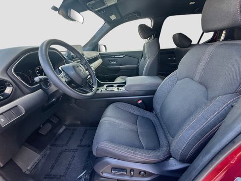 Certified 2024 Honda Pilot Sport image 18