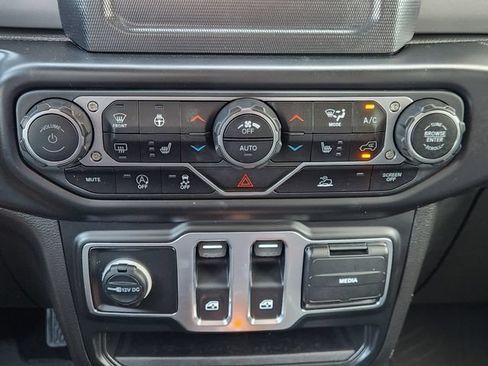 Used 2023 Jeep Wrangler Sport AWD/4WD image 22