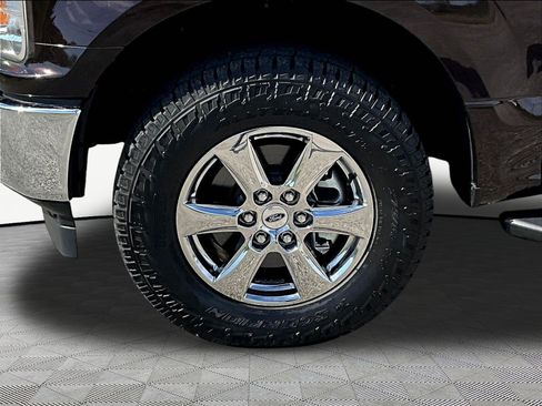 Used 2019 Ford F150 XLT w/ Equipment Group 302A Luxury AWD/4WD image 35