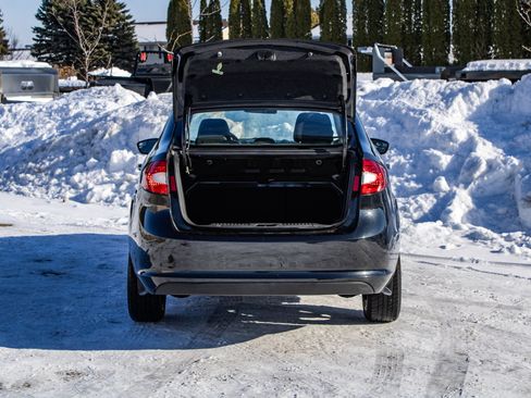 Used 2013 Ford Fiesta SE w/ Moon & Mood Pkg image 8