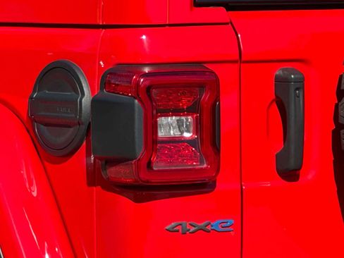 Used 2021 Jeep Wrangler Unlimited Rubicon 4xe w/ Dual Top Group image 9