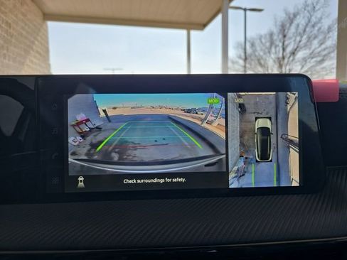 New 2026 Nissan Kicks SR image 9