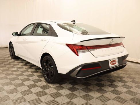 New 2026 Hyundai Elantra SEL Sport image 3