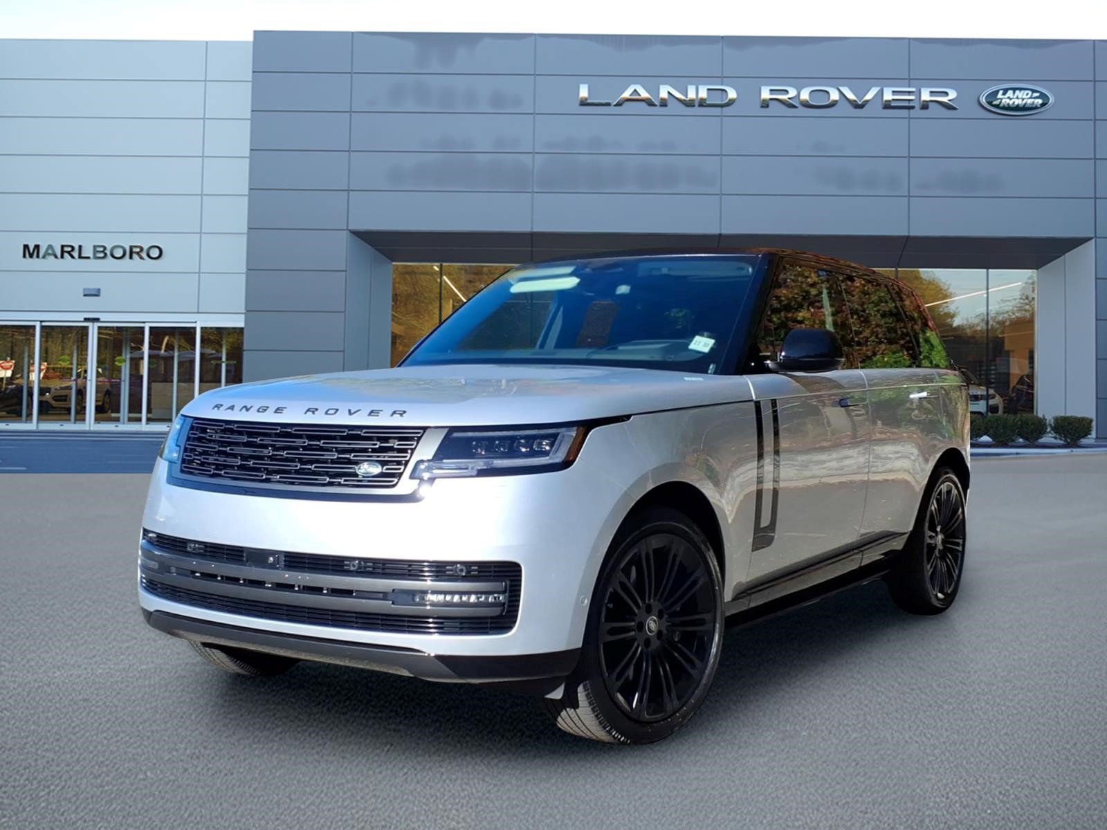 Certified 2025 Land Rover Range Rover SE AWD/4WD image 1