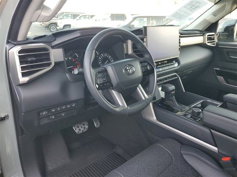 Used 2023 Toyota Tundra Limited image 15