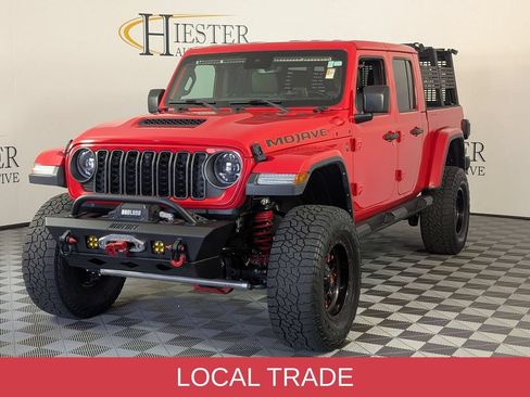 Used 2024 Jeep Gladiator Mojave AWD/4WD image 4