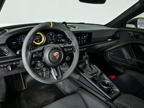 Certified 2024 Porsche 911 GT3 RS image 4
