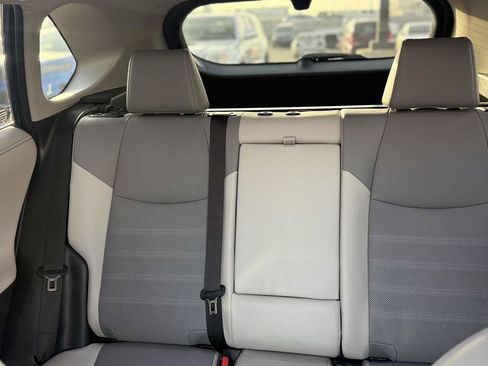 Used 2020 Toyota RAV4 Limited image 20