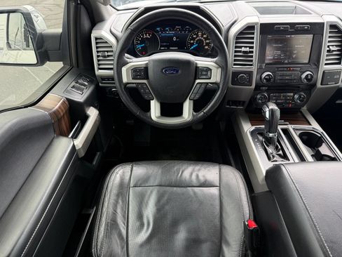 Used 2015 Ford F150 Lariat w/ Equipment Group 502A Luxury AWD/4WD image 30