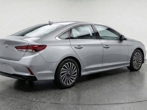 Used 2025 Hyundai Sonata SEL FWD image 9