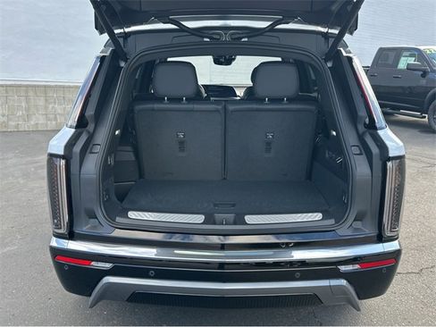 New 2026 Cadillac Vistiq Luxury image 31
