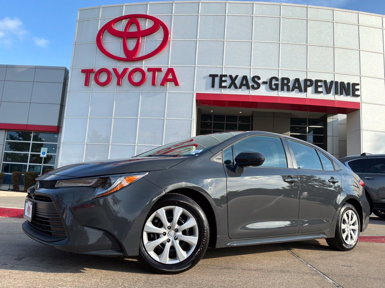 Used 2026 Toyota Corolla LE FWD image 2