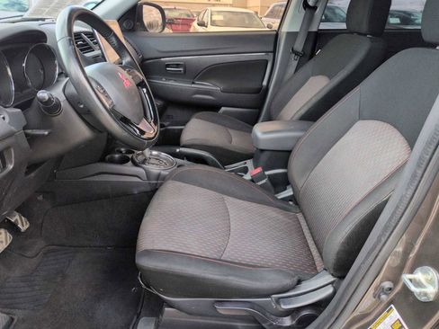 Used 2017 Mitsubishi Outlander Sport SE FWD image 16