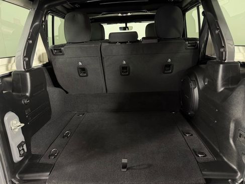 Used 2023 Jeep Wrangler Unlimited w/ Sun & Screen Package AWD/4WD image 36