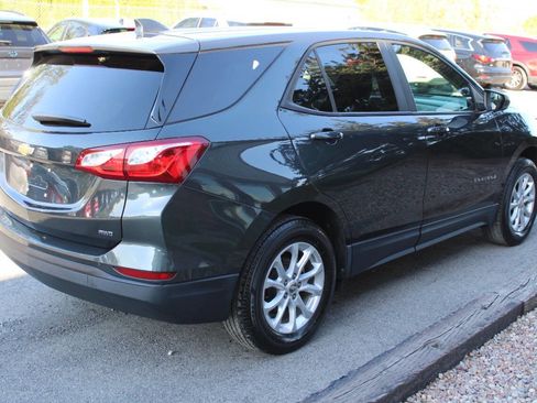 Used 2020 Chevrolet Equinox LS w/ LS Convenience Package AWD/4WD image 6