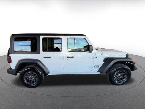 Used 2025 Jeep Wrangler Sport S image 21
