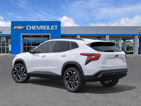New 2026 Chevrolet Trax RS w/ Sunroof Package FWD image 3