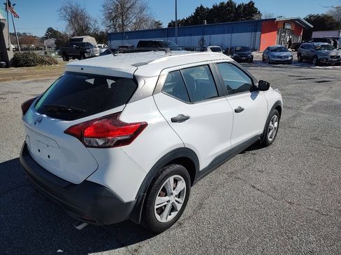 Used 2019 Nissan Kicks S w/ Exterior Package image 5