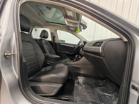 Used 2021 Volkswagen Jetta SE FWD image 26