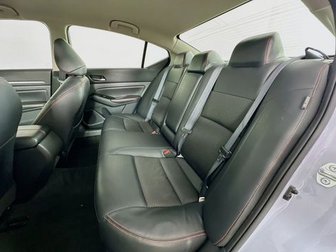 Used 2024 Nissan Altima 2.5 SR FWD image 23