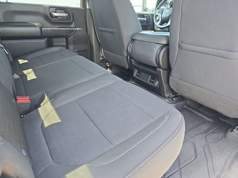 Used 2021 Chevrolet Silverado 2500 LT w/ Fleet Comfort Package AWD/4WD image 11