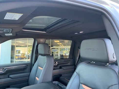 Used 2024 GMC Sierra 2500 AT4 w/ AT4 Premium Plus Package AWD/4WD image 14