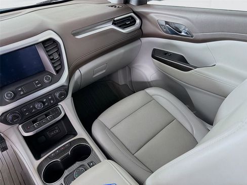 Used 2021 GMC Acadia SLT w/ Technology Package AWD/4WD image 26
