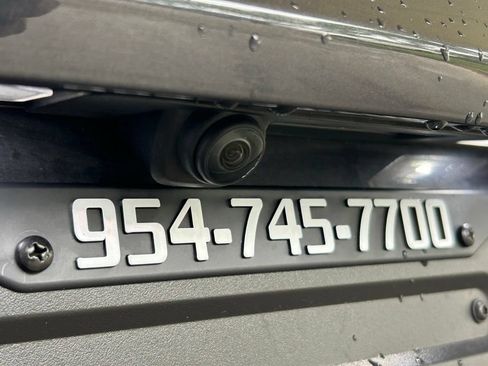 Used 2024 Tesla Model Y Long Range RWD image 18