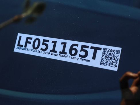 Used 2020 Tesla Model Y Long Range image 25