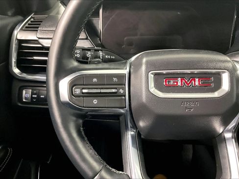 Used 2025 GMC Acadia Elevation image 23