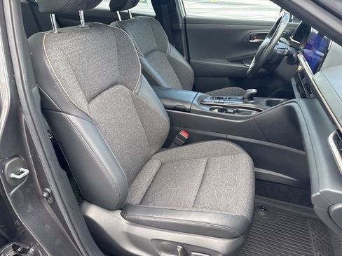 Used 2023 Toyota Crown XLE image 12