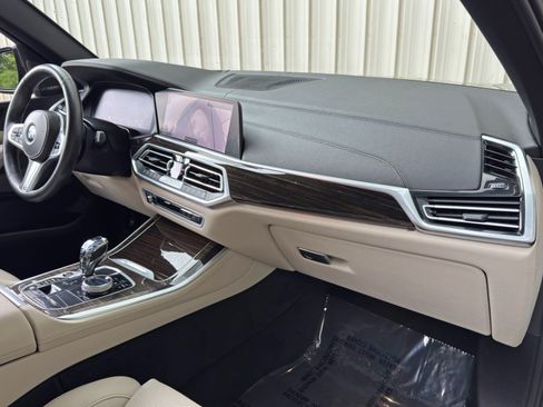 Used 2020 BMW X5 sDrive40i w/ M Sport Package RWD image 14