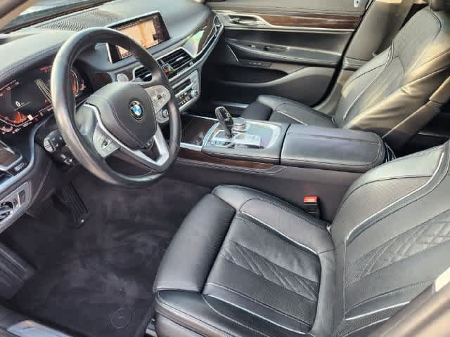 Used 2020 BMW 740i RWD image 2