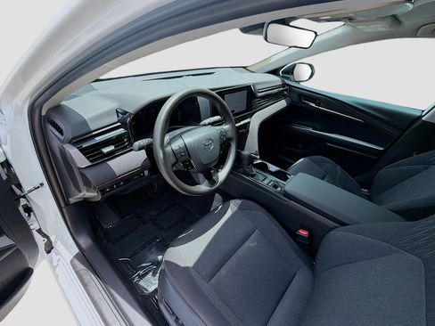 Used 2025 Toyota Camry LE w/ Convenience Package FWD image 9