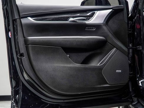 Used 2021 Cadillac XT5 Premium Luxury FWD image 33