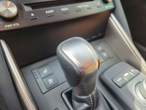 Used 2018 Lexus IS 300 w/ Premium Package RWD image 27