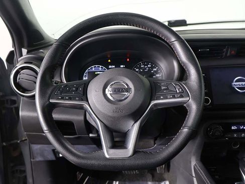 Used 2021 Nissan Kicks SR w/ Exterior Package image 37