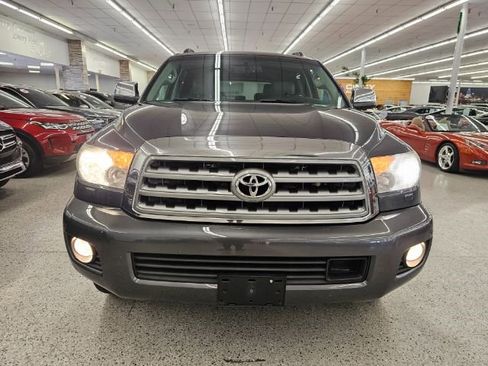 Used 2013 Toyota Sequoia Platinum image 2