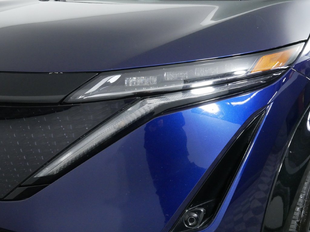 Used 2024 Nissan Ariya AWD image 14