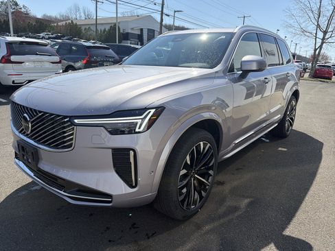 New 2026 Volvo XC90 B6 Plus w/ Protection Package Premier AWD/4WD image 3