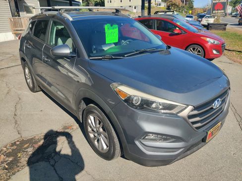 Used 2016 Hyundai Tucson SE w/ Option Group 02 image 8