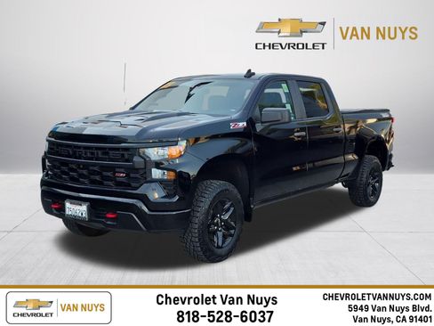 Used 2023 Chevrolet Silverado 1500 Custom Trail Boss AWD/4WD image 1