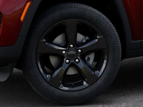 New 2025 Jeep Grand Cherokee Altitude image 34