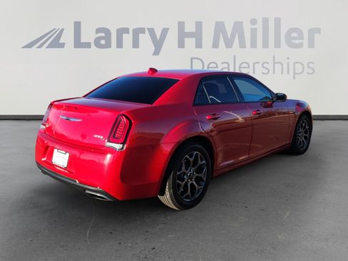 Used 2017 Chrysler 300 S image 6