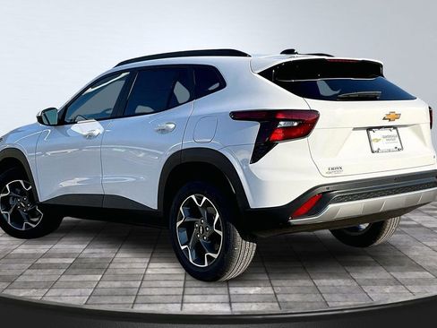 New 2026 Chevrolet Trax LT w/ Driver Confidence Package image 3